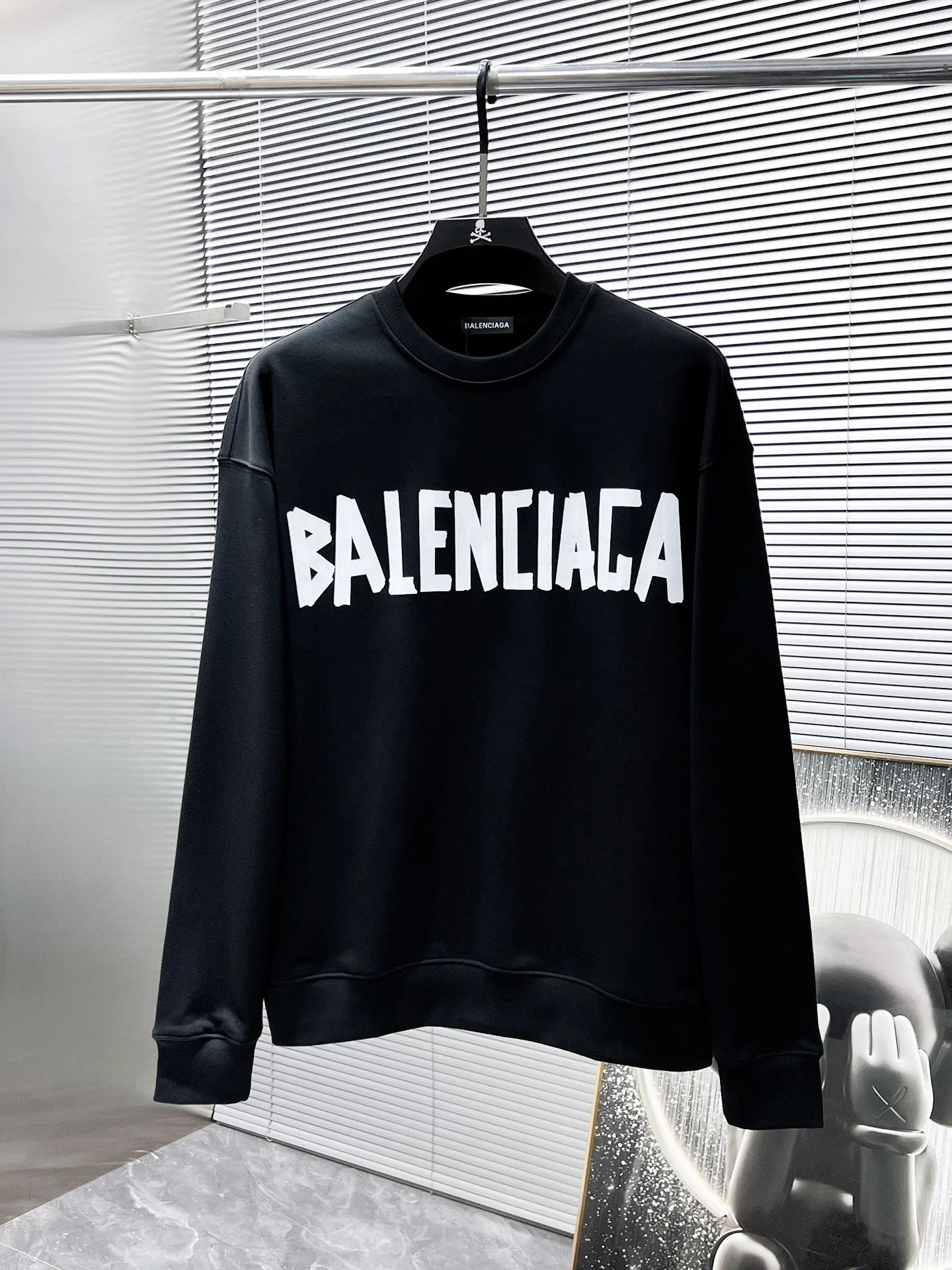 Balenciaga Sweatshirts — 25df5832