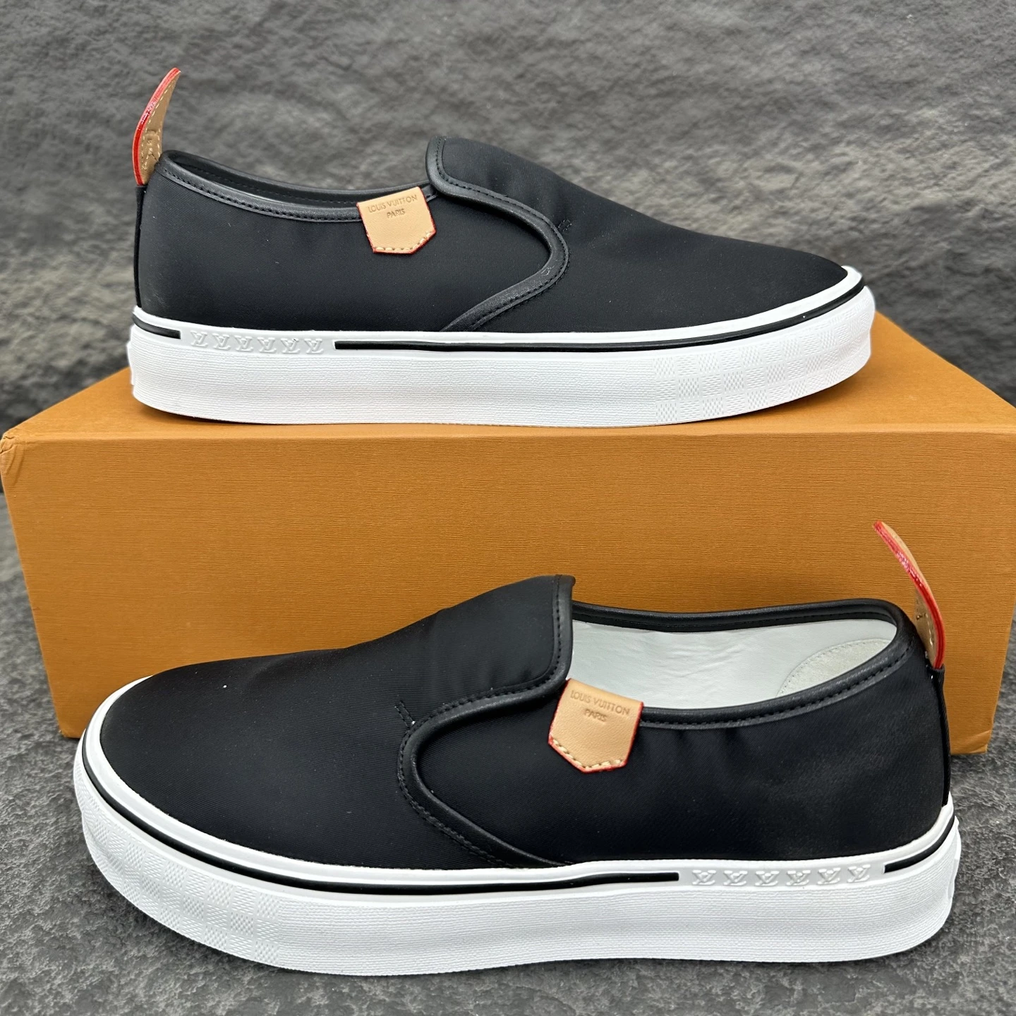 Louis Vuitton Sneakers — b1fd873c