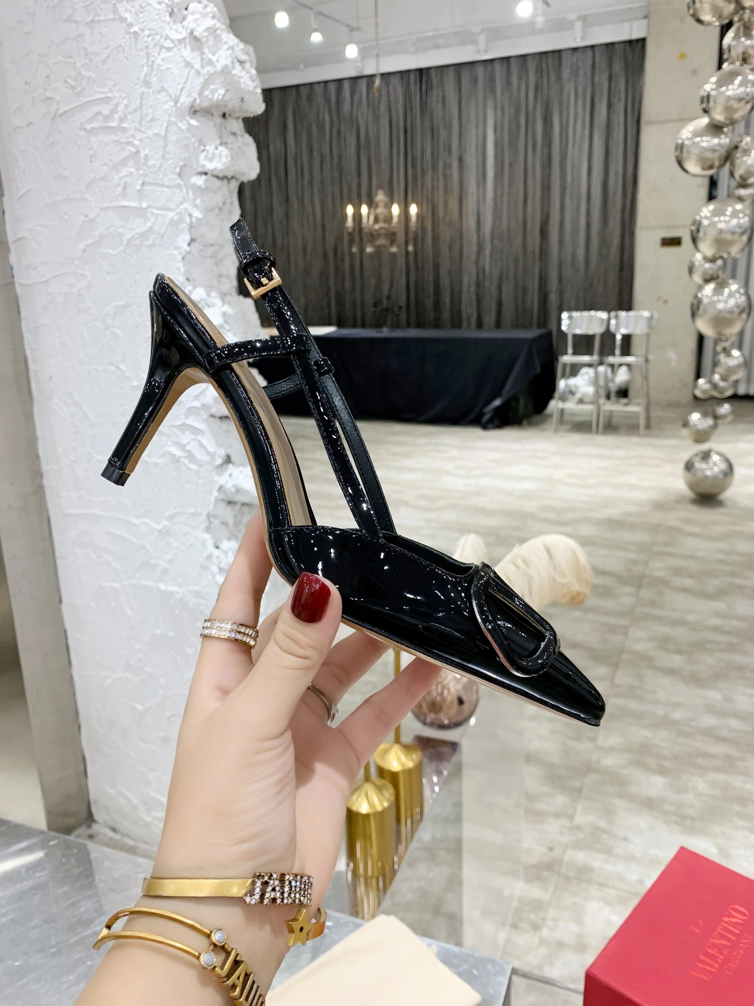 Valentino Sandals — 3e500bed