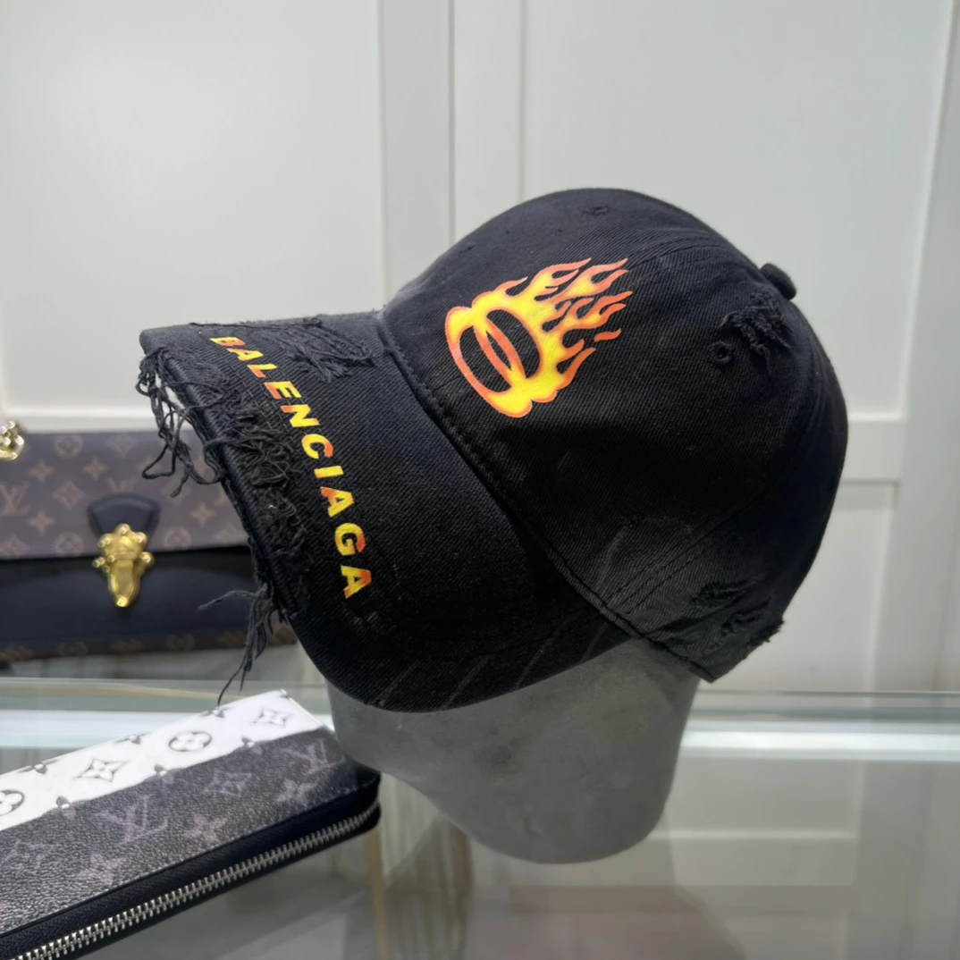 Balenciaga Hat — acfb5c06