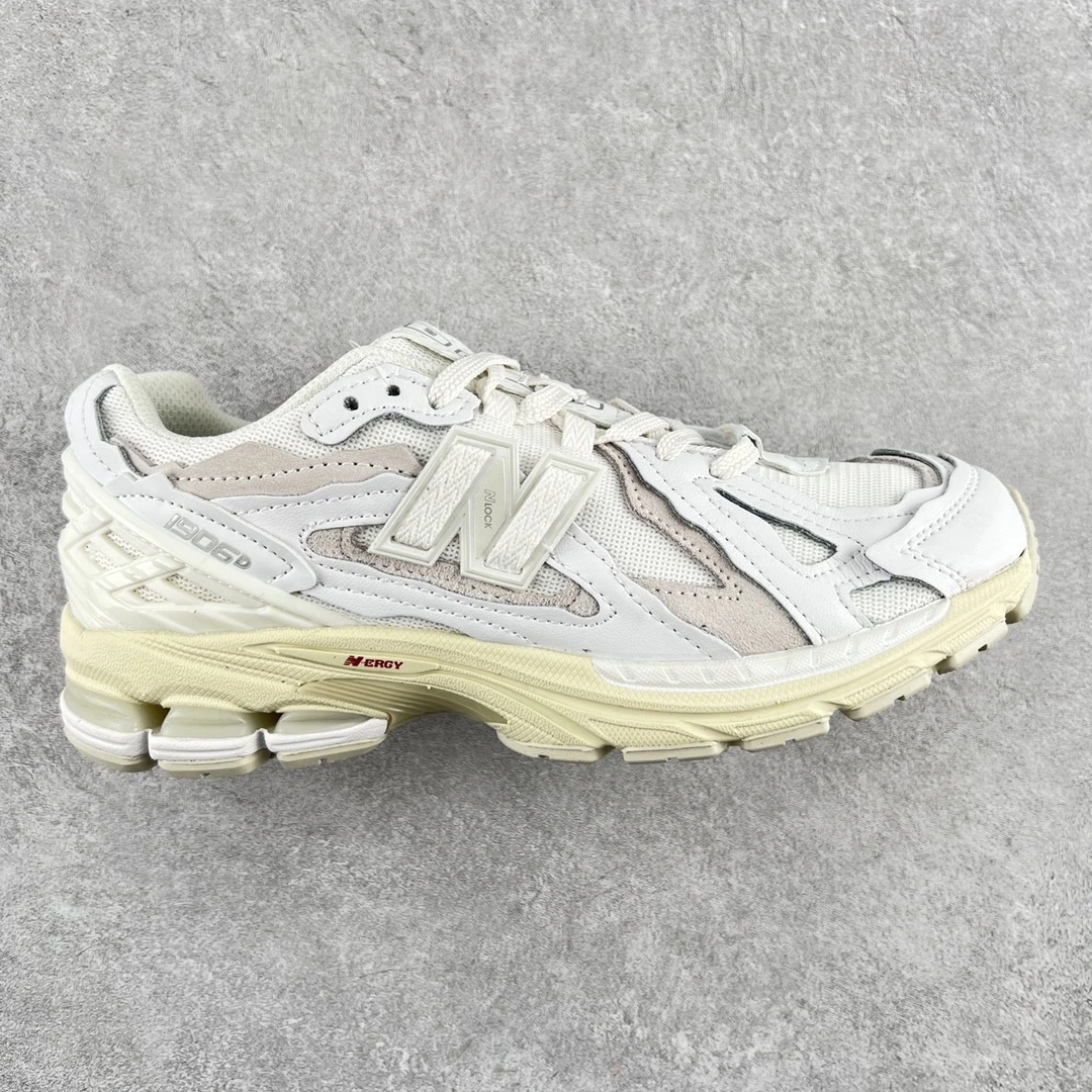 New Balance Sneakers — d65047db
