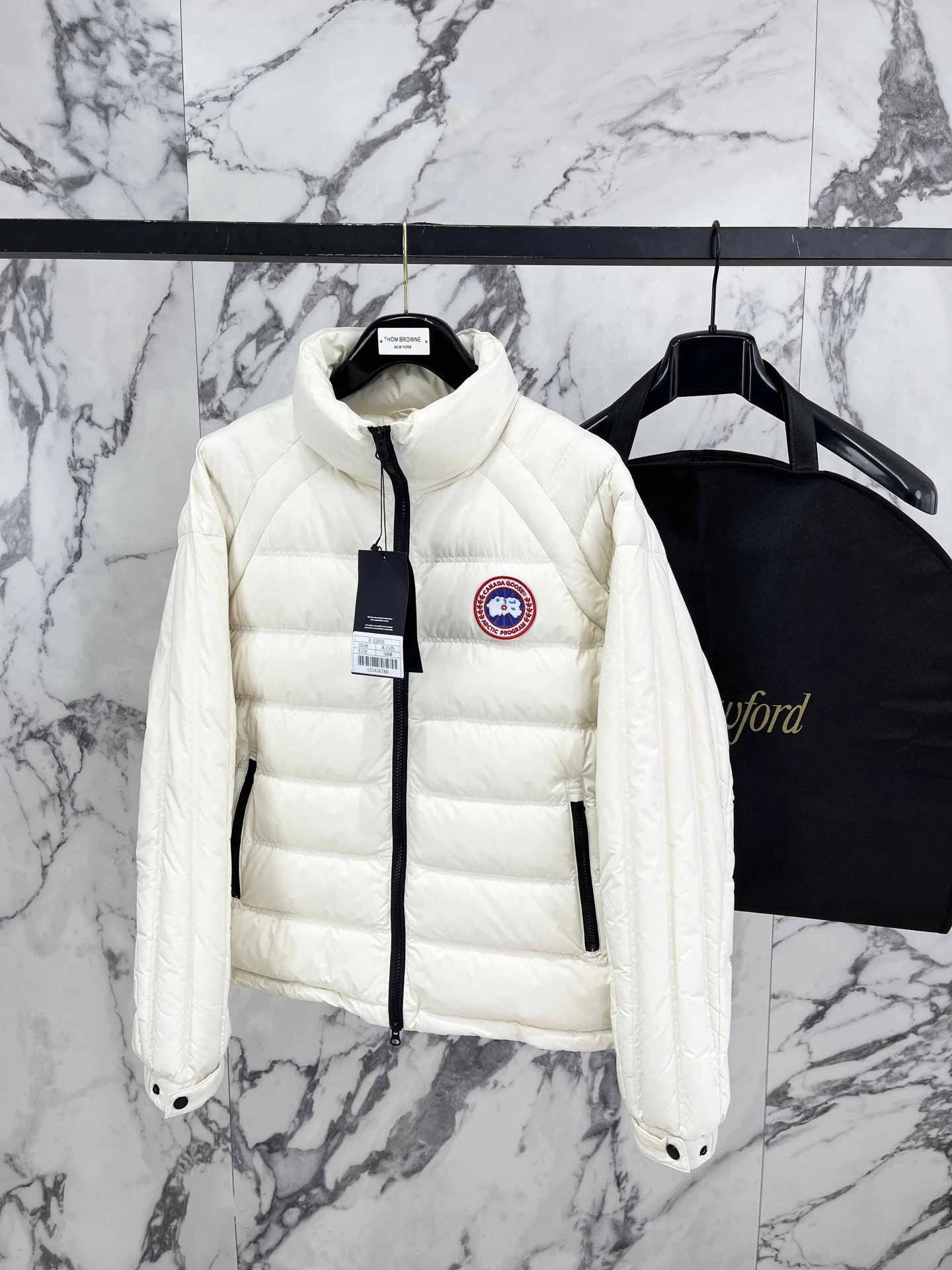 Canada Goose Down Jacket — 94958691