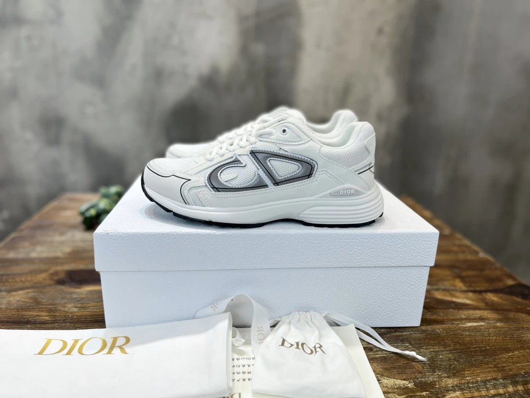 Dior Sneakers — 4c4661a4