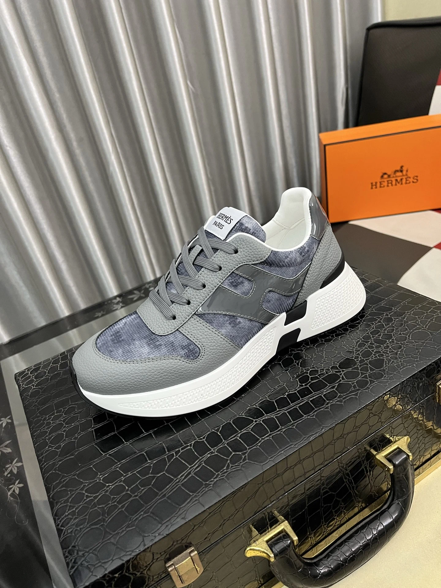 Hermès Sneakers — 3bdce63d