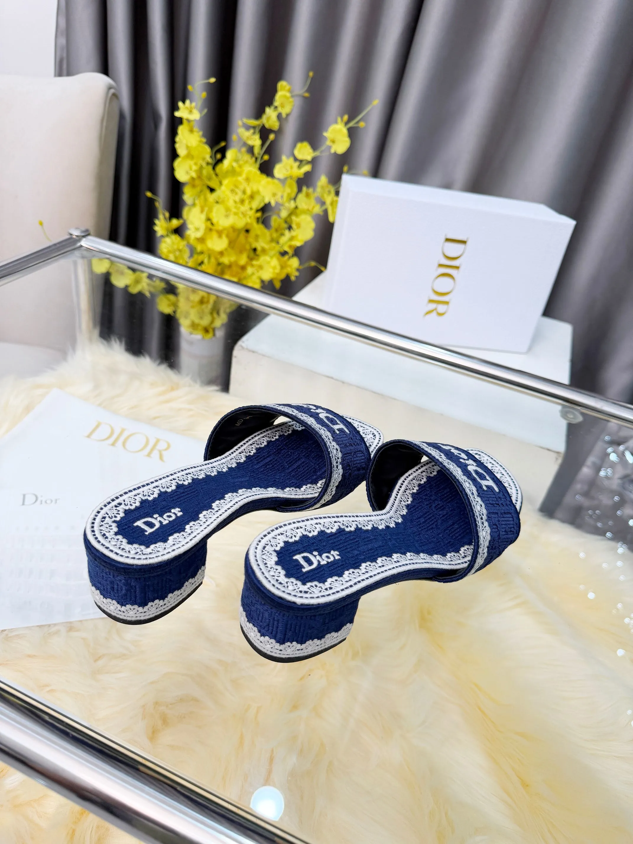 Dior Slippers — baa5cbe5