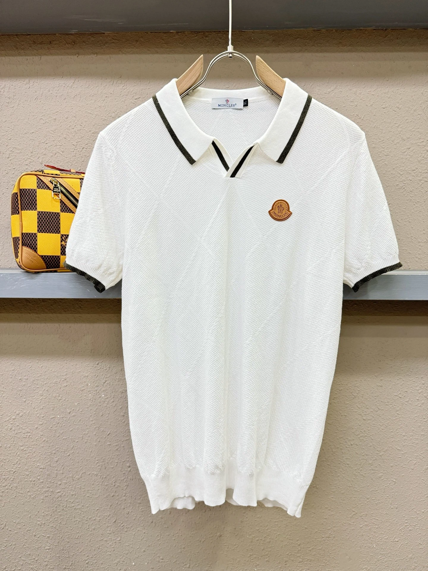 Moncler T-Shirt — fdf63f6a