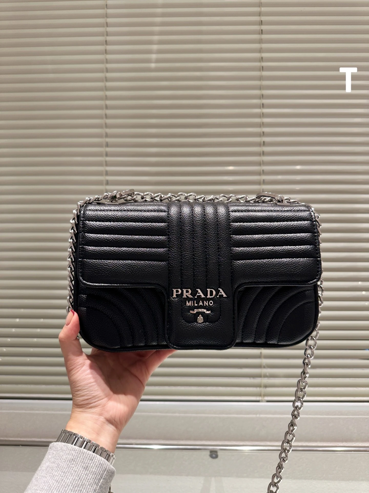 Prada Bag — a9a95c5d