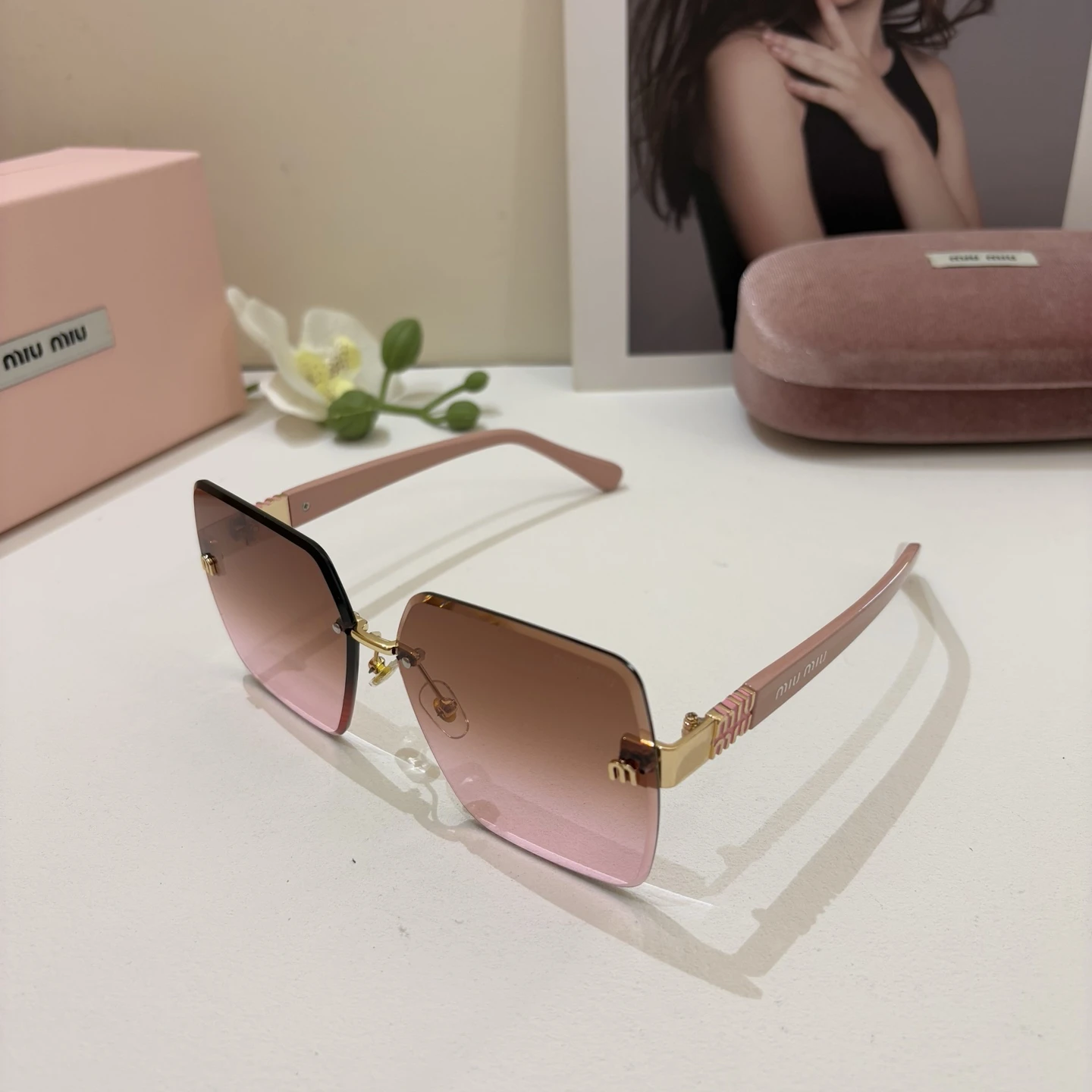 Miu Miu Eyewear — 0c6dae61