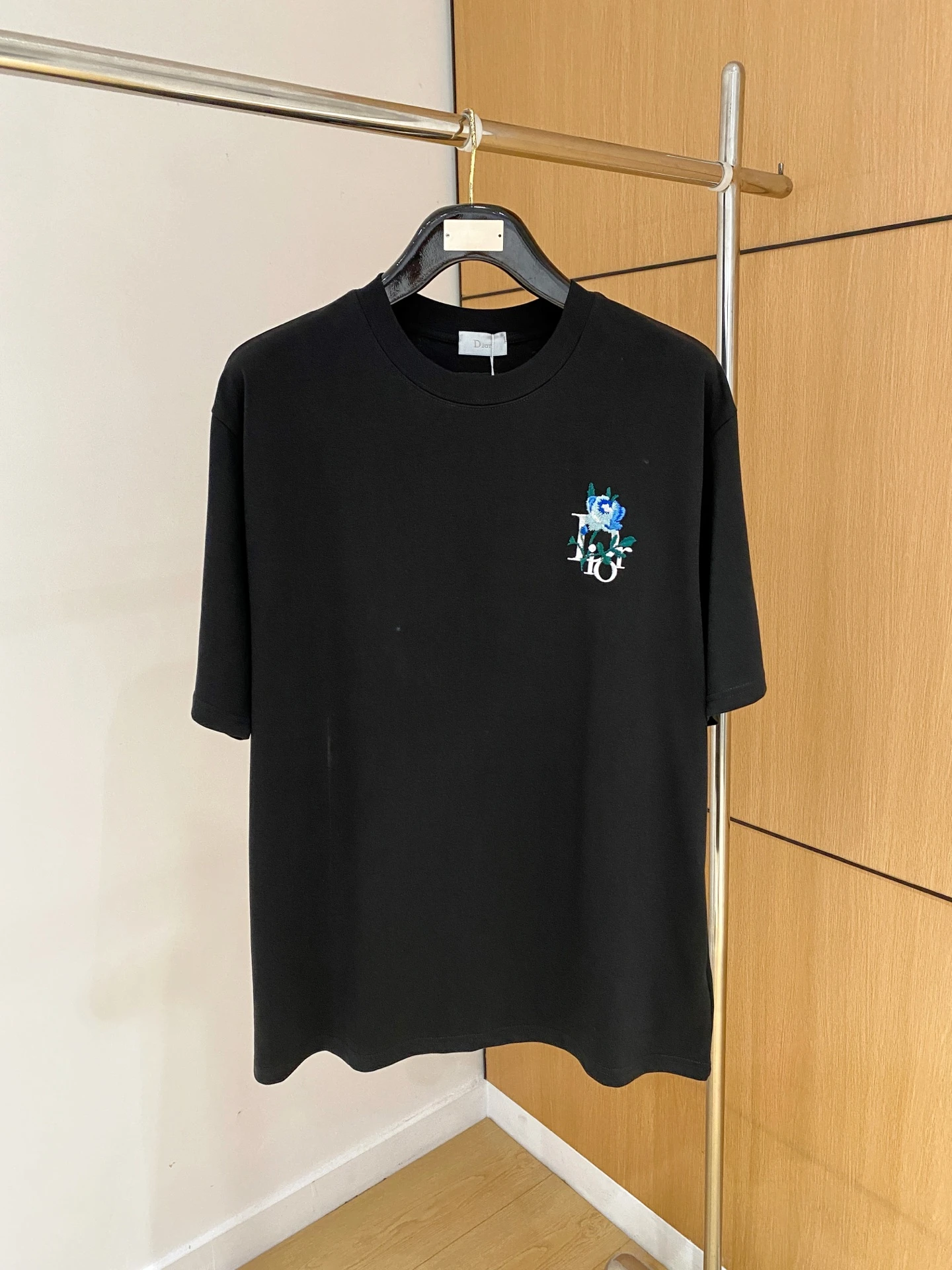Dior T-Shirt — 614d1f60