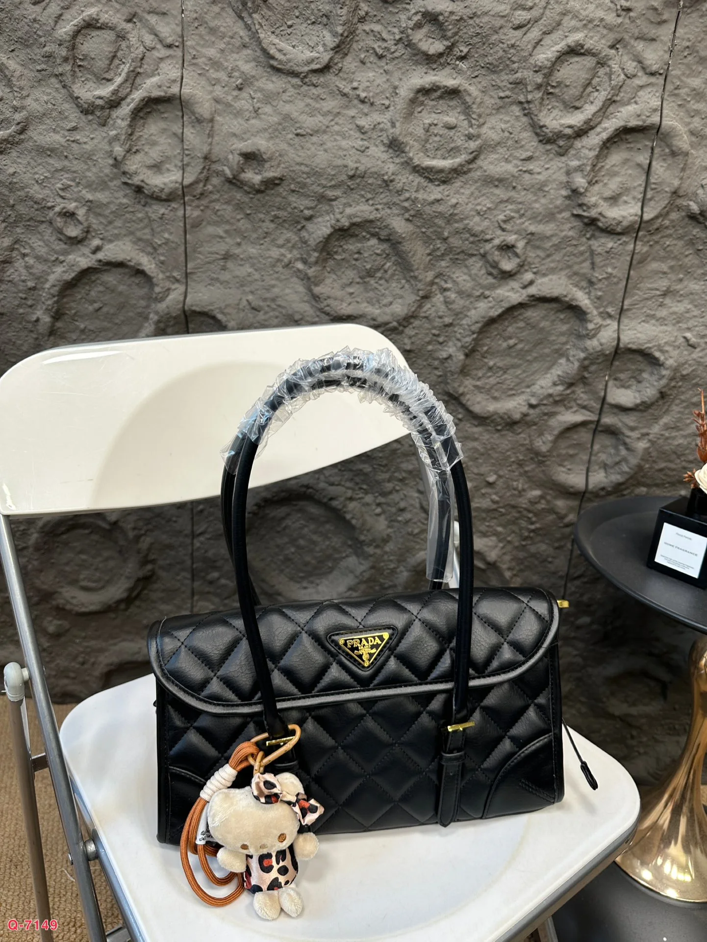 Prada Bag — a71e98e0
