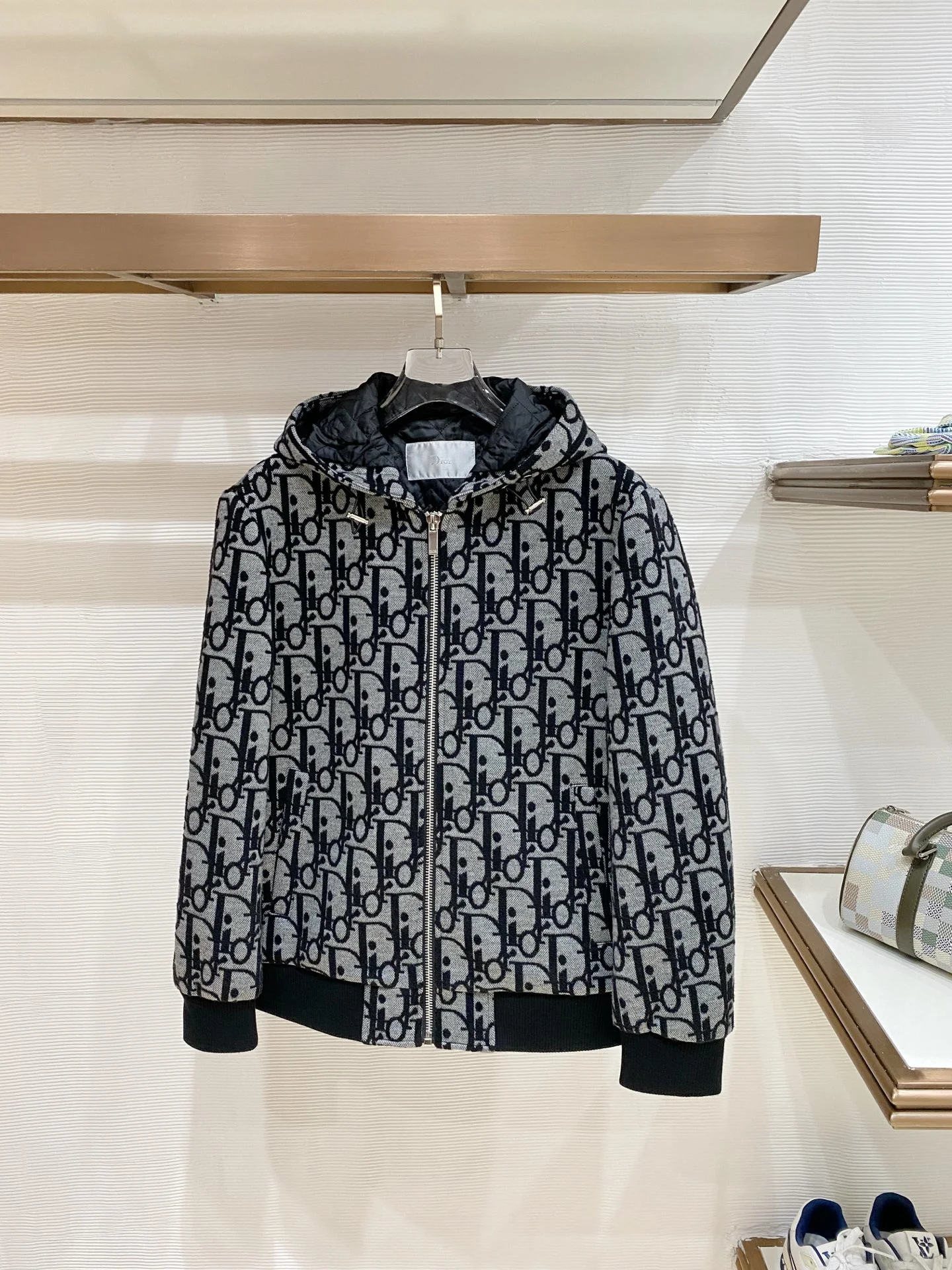 Jackets — b3c50d04