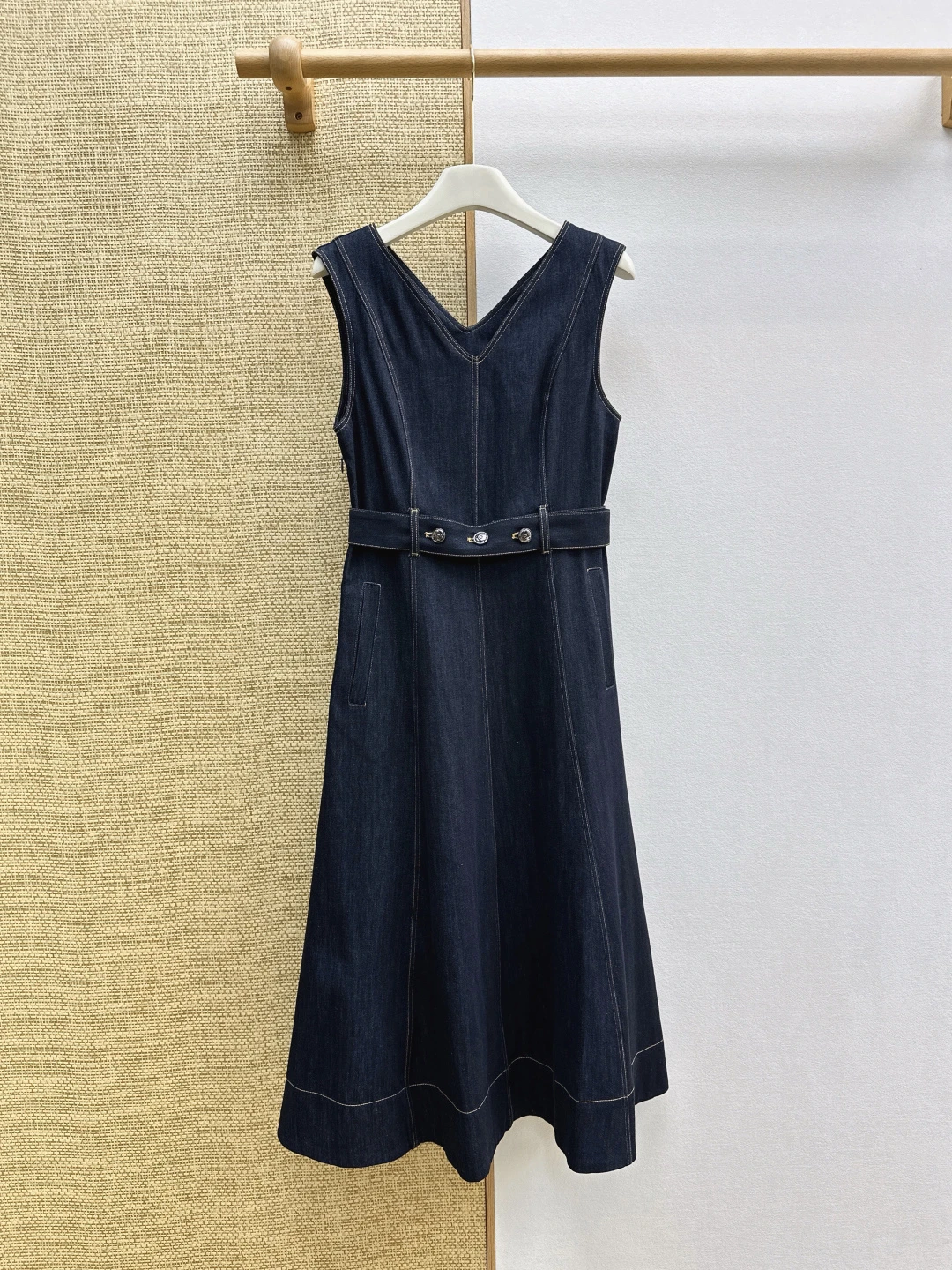 Dresses — 6f8dd259