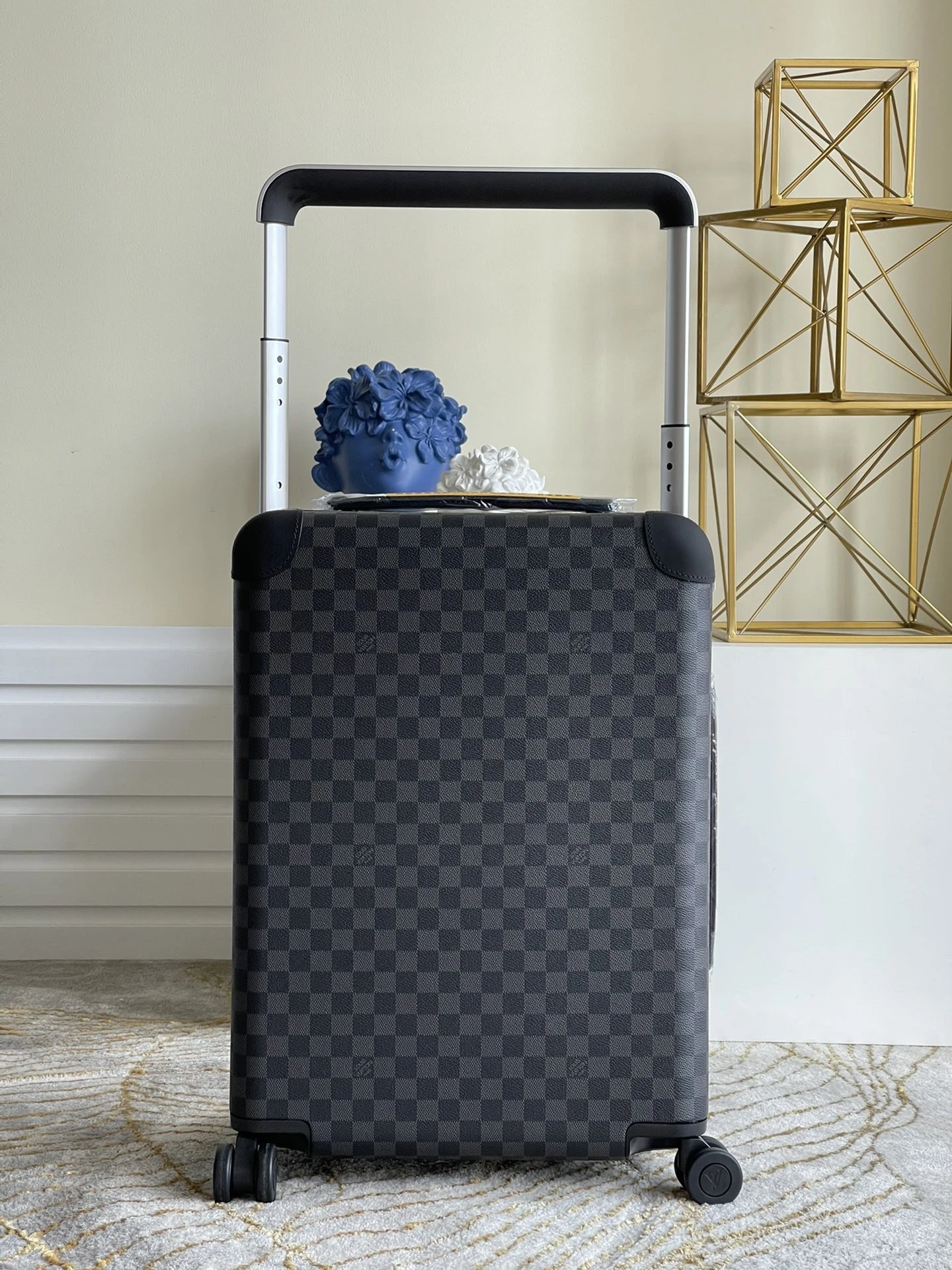 Luggage — ec34d124