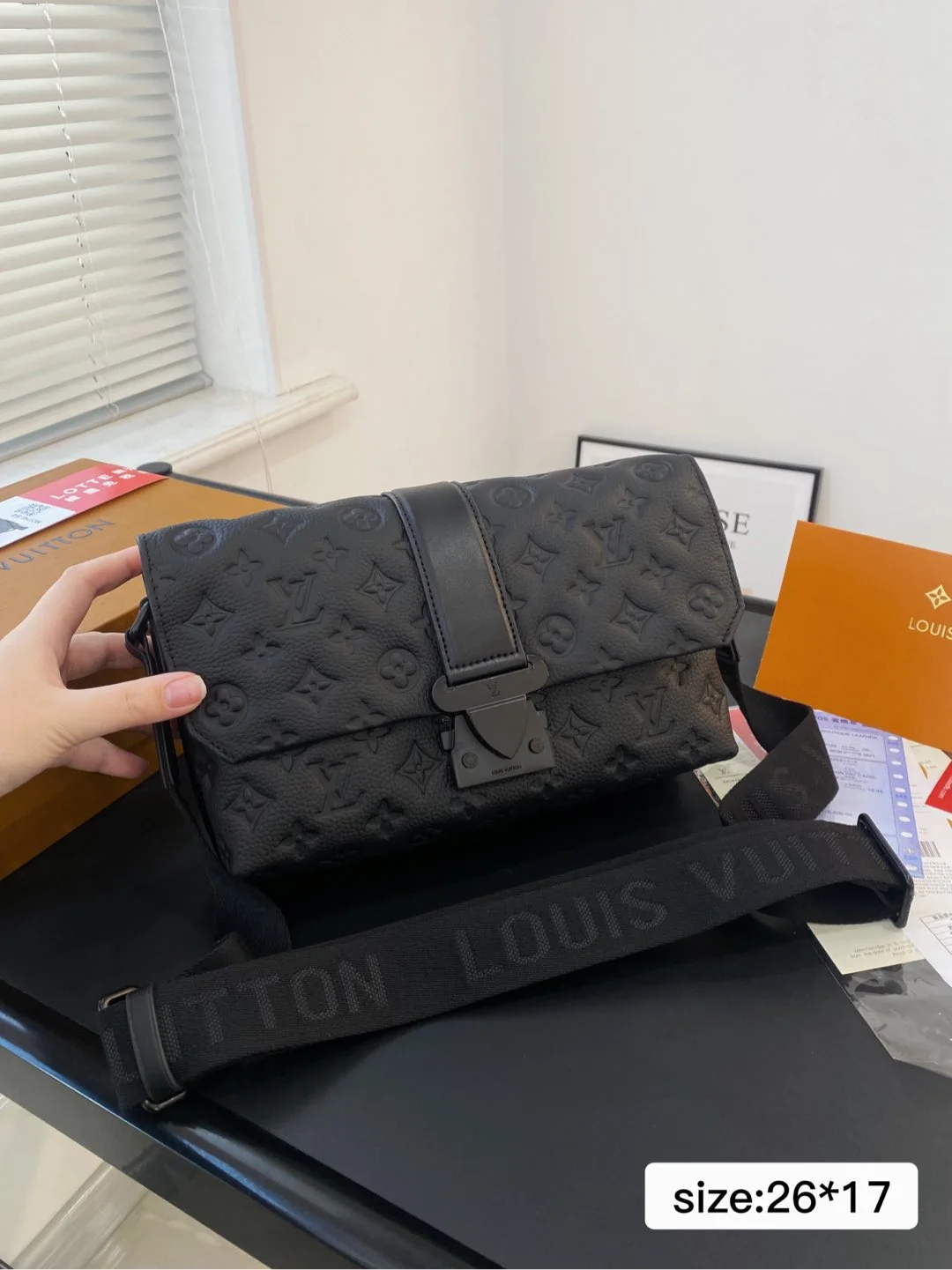 Louis Vuitton Bag — 47d49adb