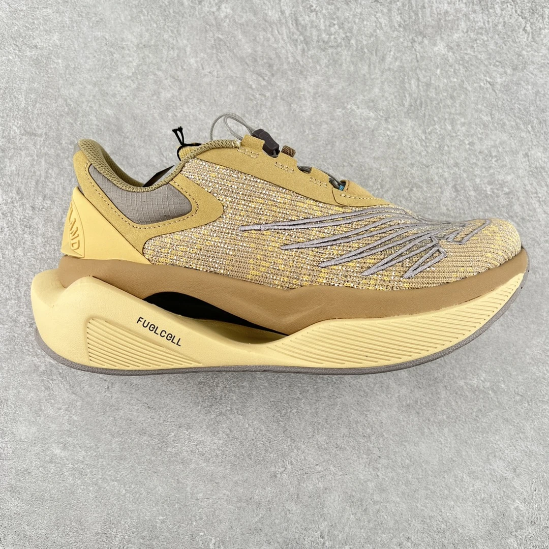 New Balance Sneakers — 69c944e3