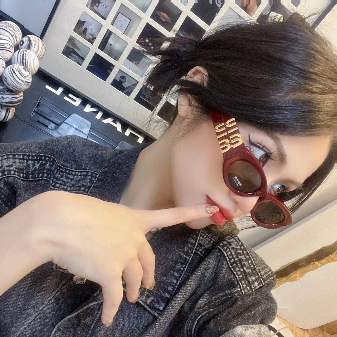 Miu Miu Eyewear — 75a7dced