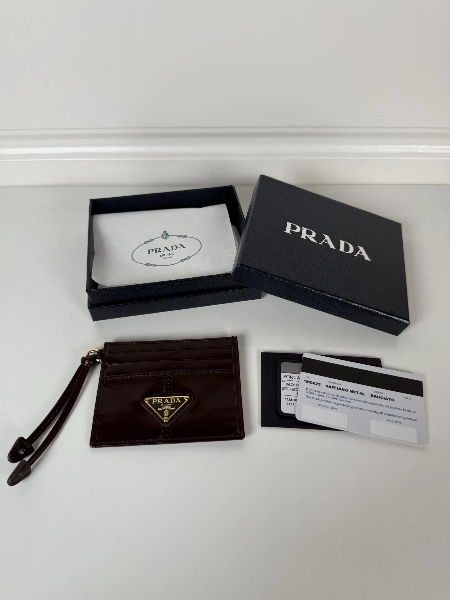 Cardholders — 6c06f16f
