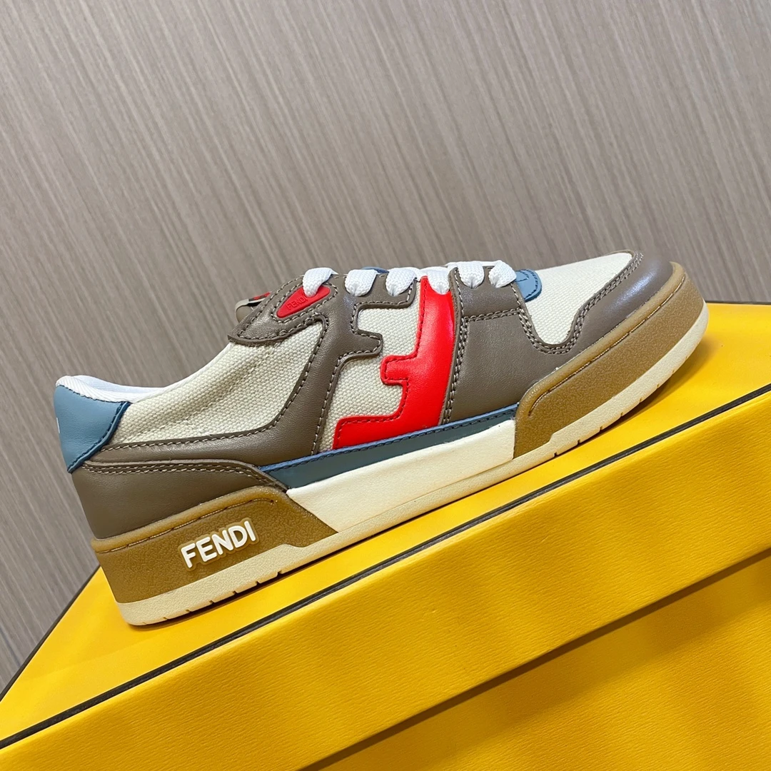 Fendi Sneakers — b4aa8ea3