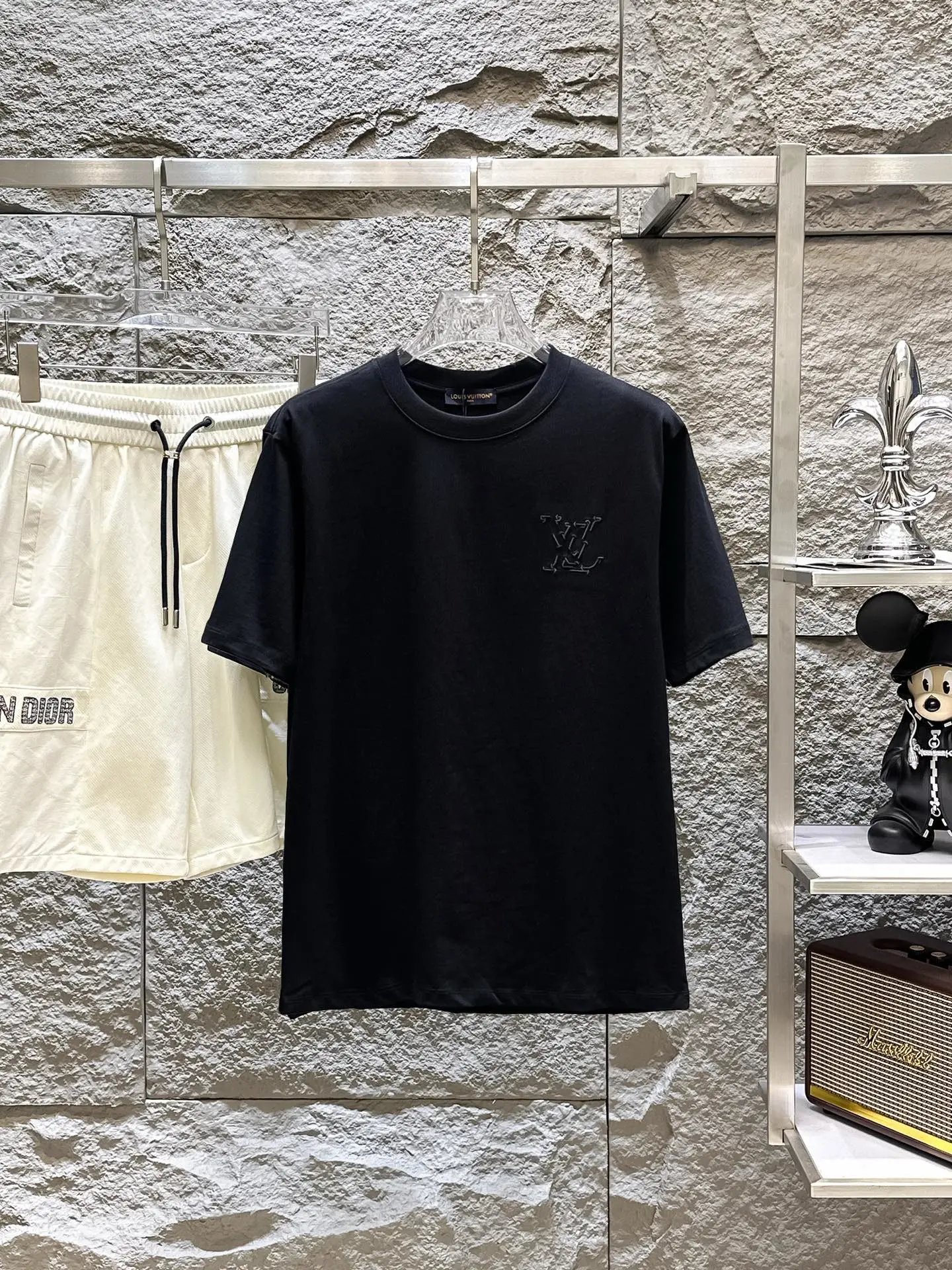 Louis Vuitton T-Shirt — 7f8cfb29
