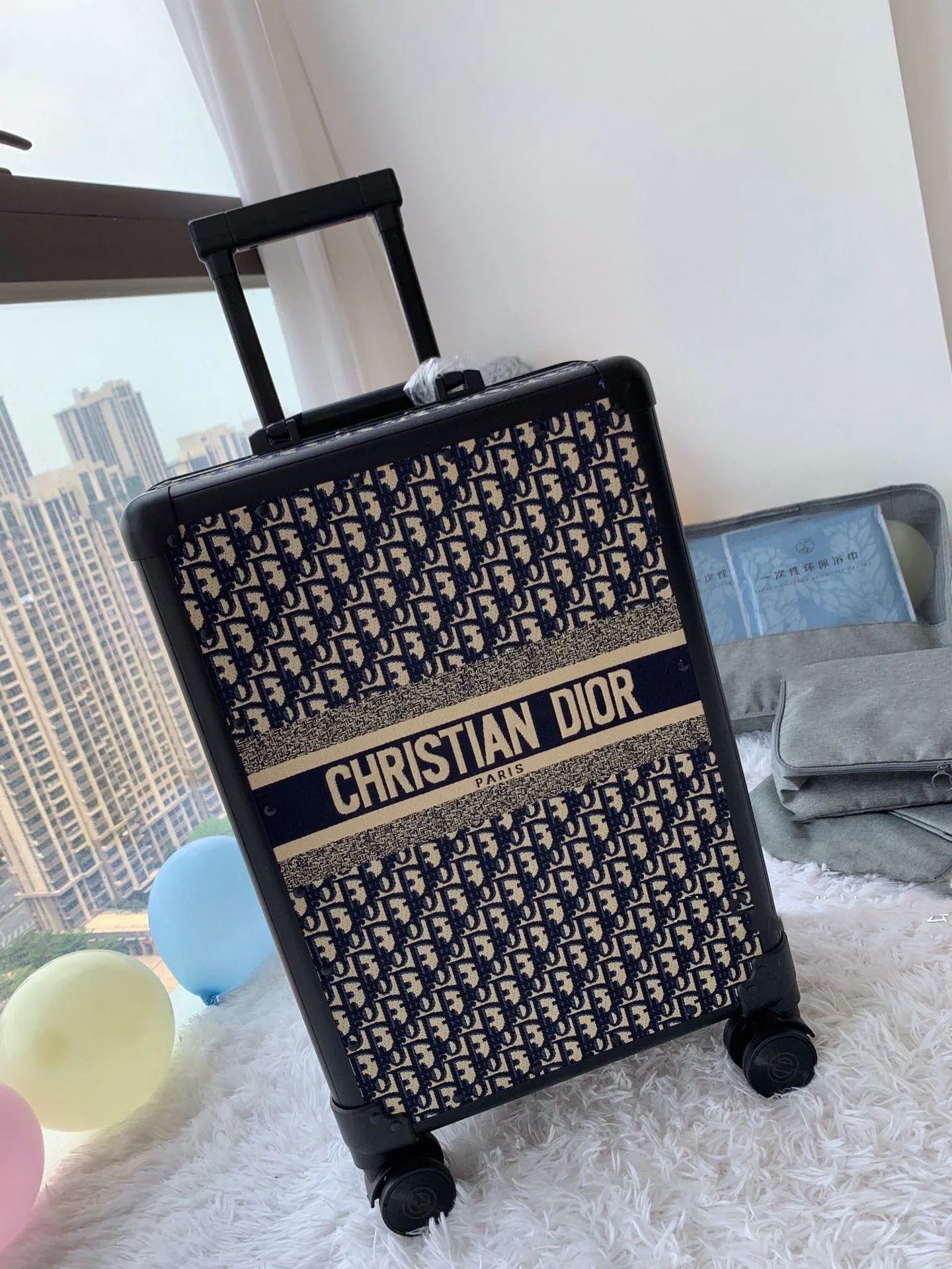 Luggage — 671ebc29