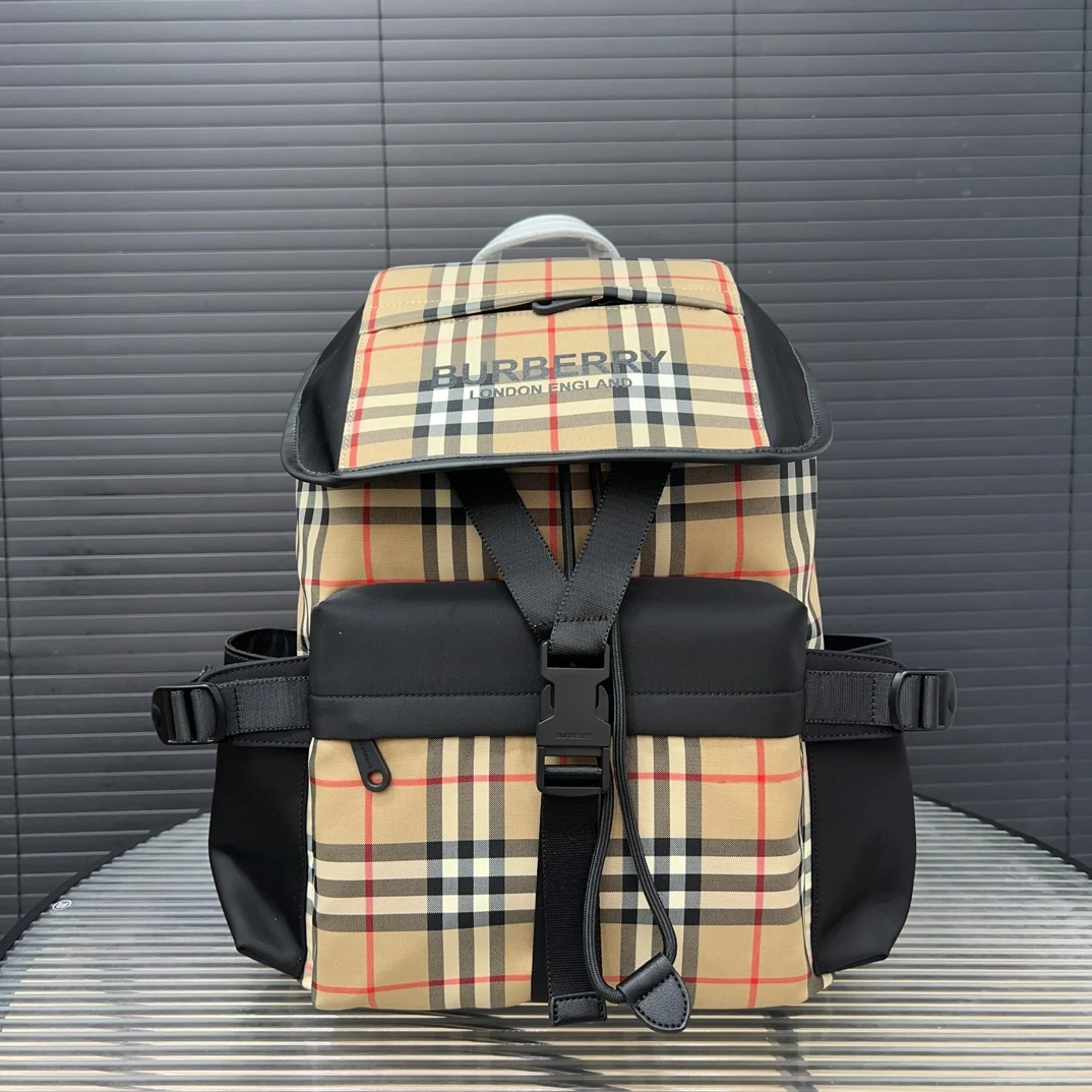 Burberry Bag — c06dfe71
