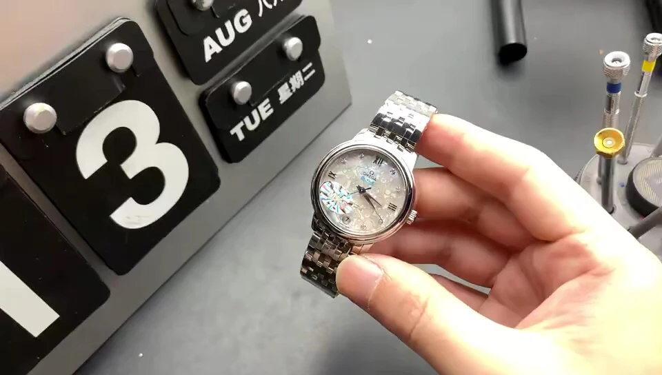 Omega Watch — 8dc8d28a