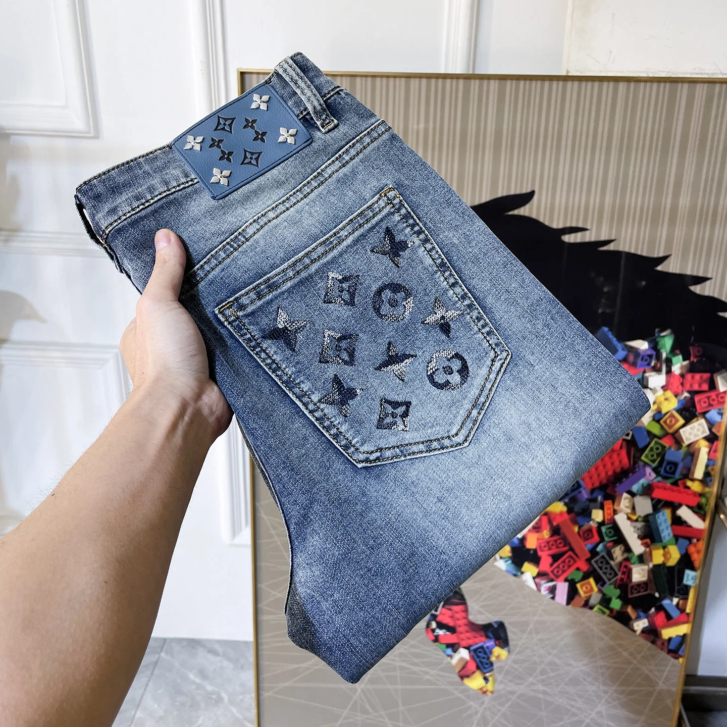 Louis Vuitton Jeans — a1bb8b0a
