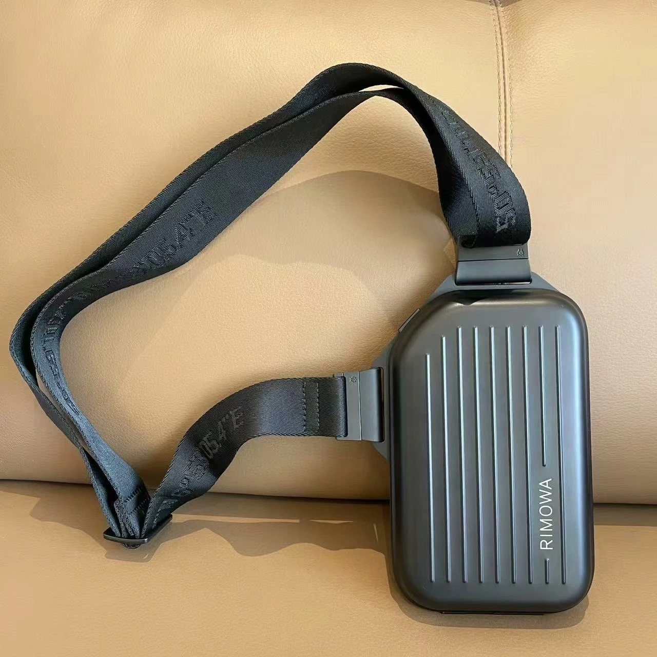 Luggage — 65dd811e