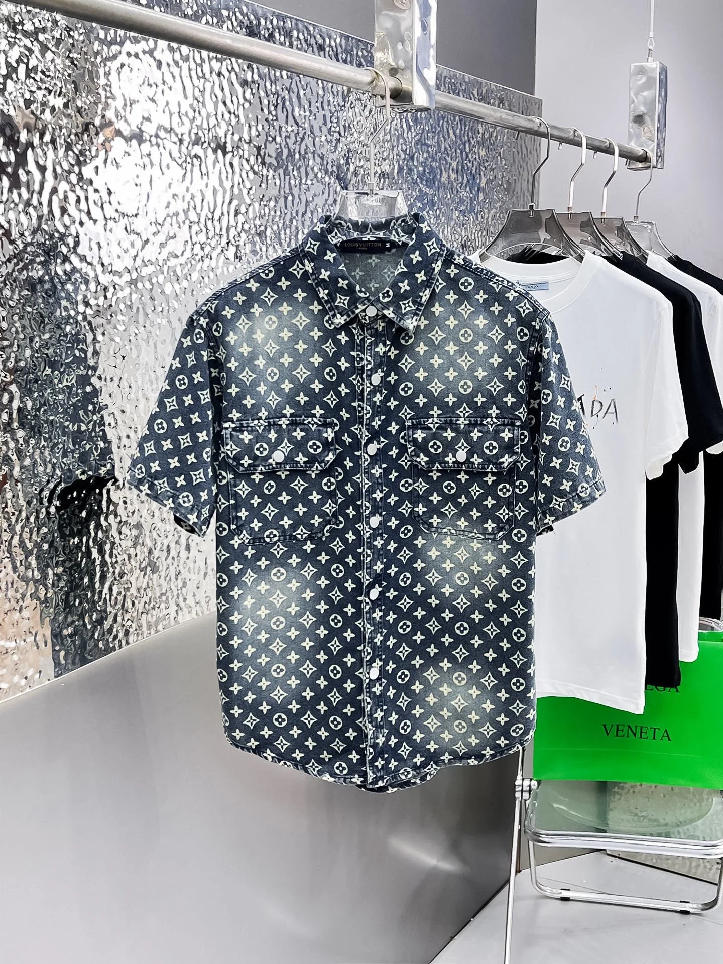 Louis Vuitton T-Shirt — 0ebbccd9