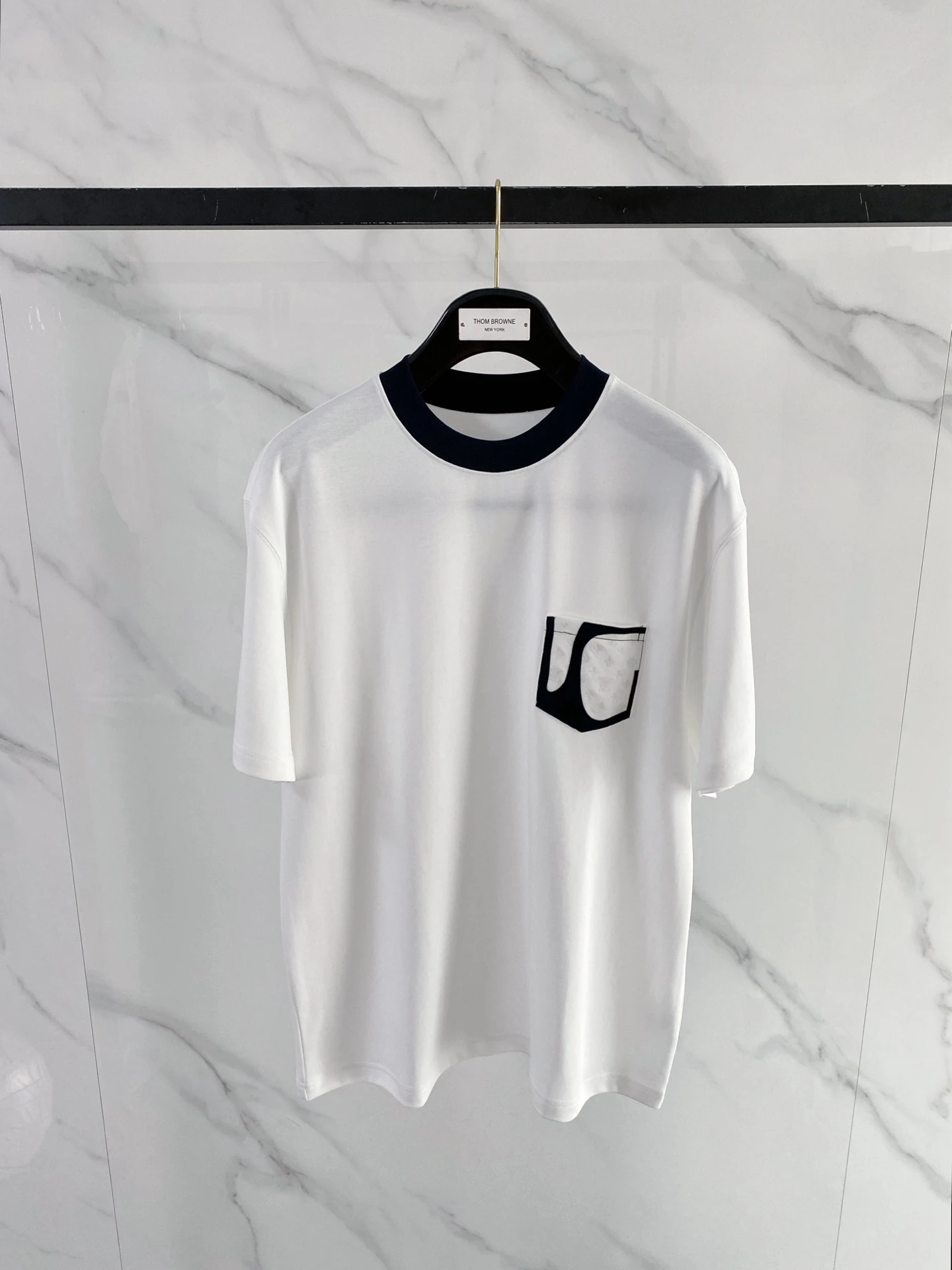 Louis Vuitton T-Shirt — e5e5d469