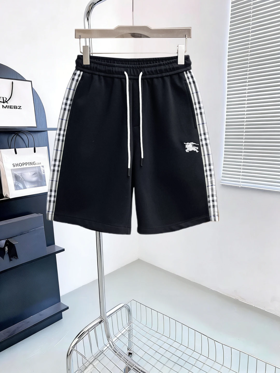 Burberry Shorts — 102ebec4