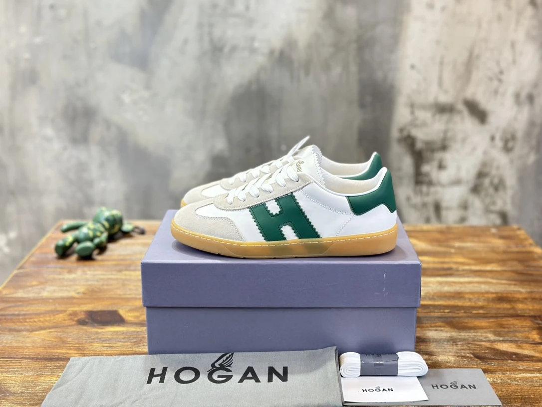Sneakers — c4c9b78e