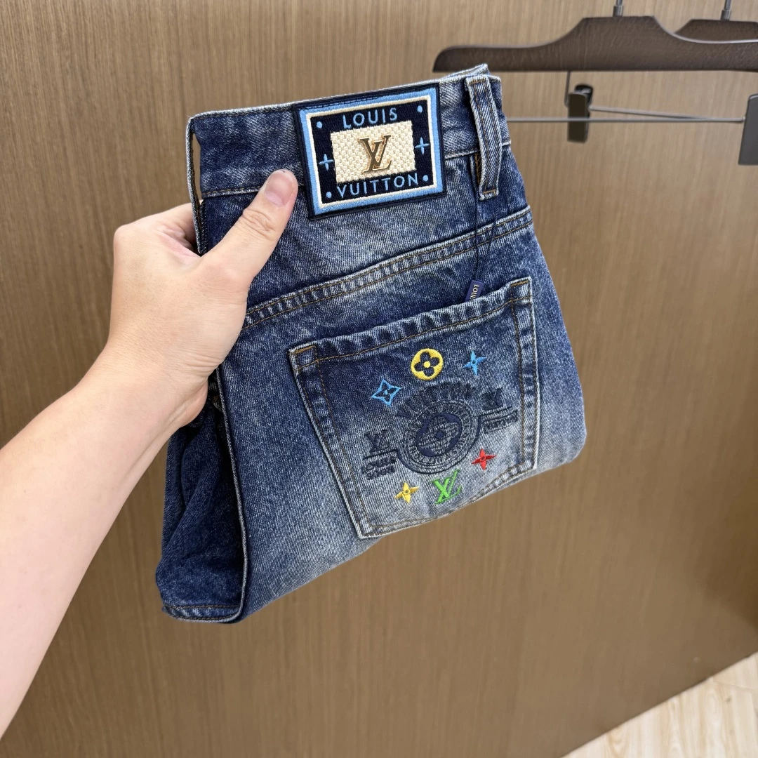 Louis Vuitton Jeans — ef7d6a76