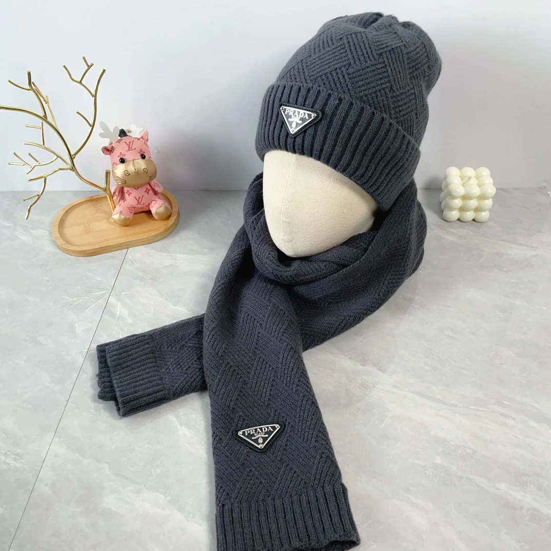 Prada Hat — 8e71e077