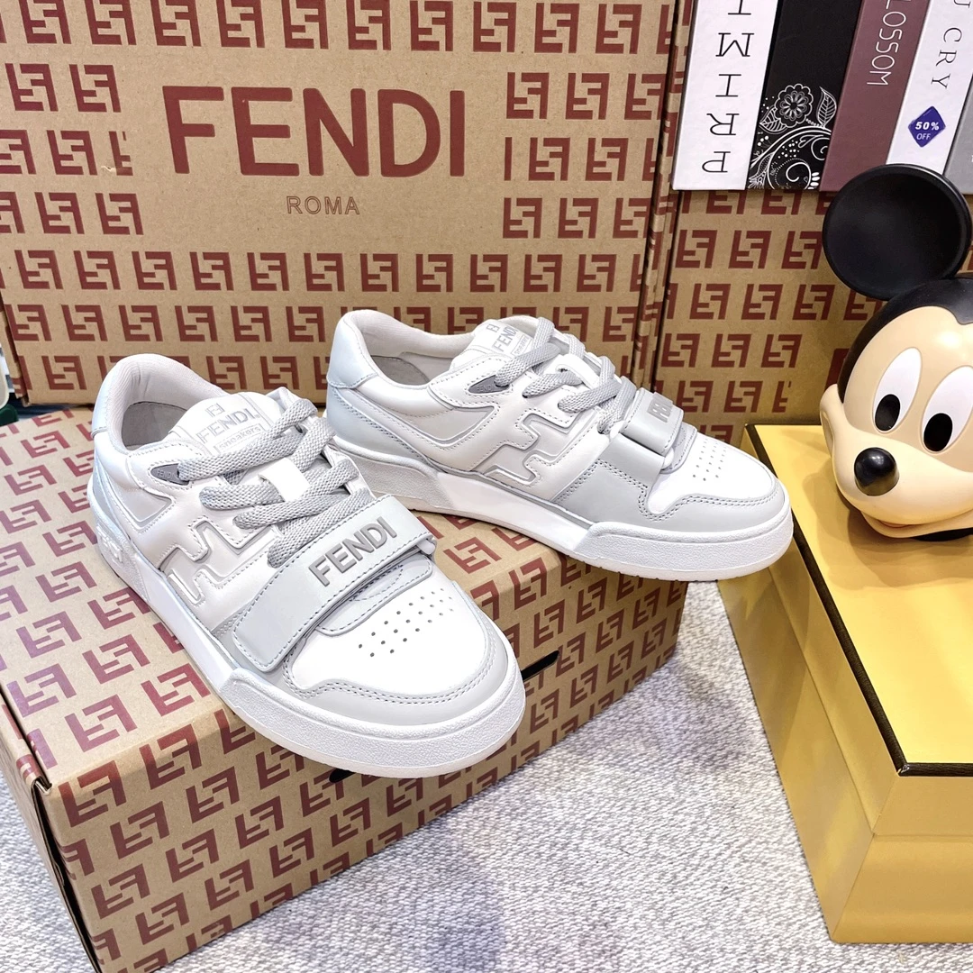 Fendi Sneakers — 7c667b42