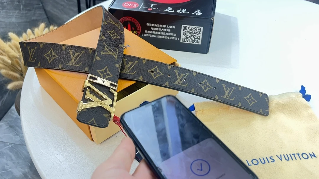 Louis Vuitton Belt — d82b2389