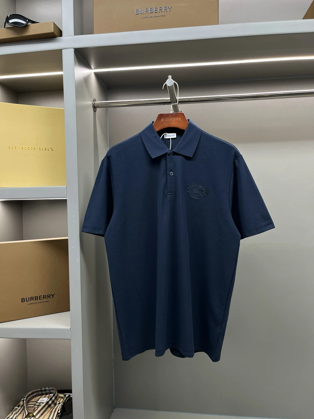 Burberry T-Shirt — e91185c8
