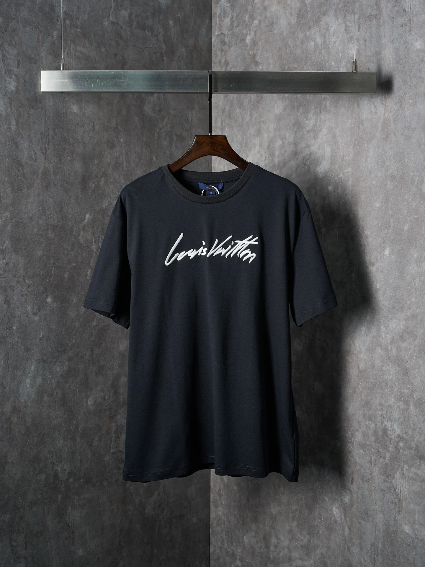 Louis Vuitton T-Shirt — 7aa0970c