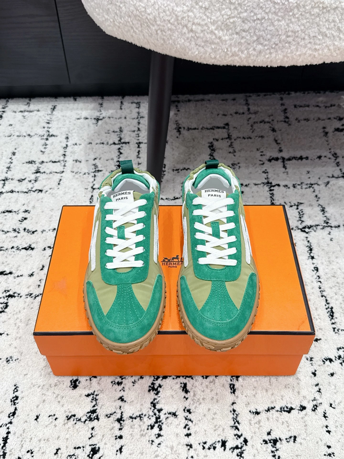 Hermès Sneakers — 3d7845c9