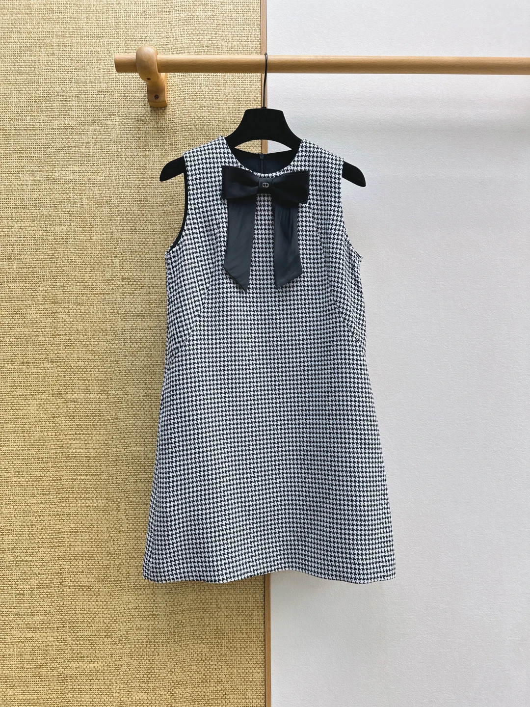Dresses — 702e98f9