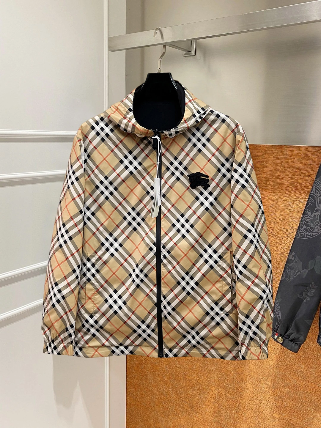 Burberry Jackets — 57f1315e