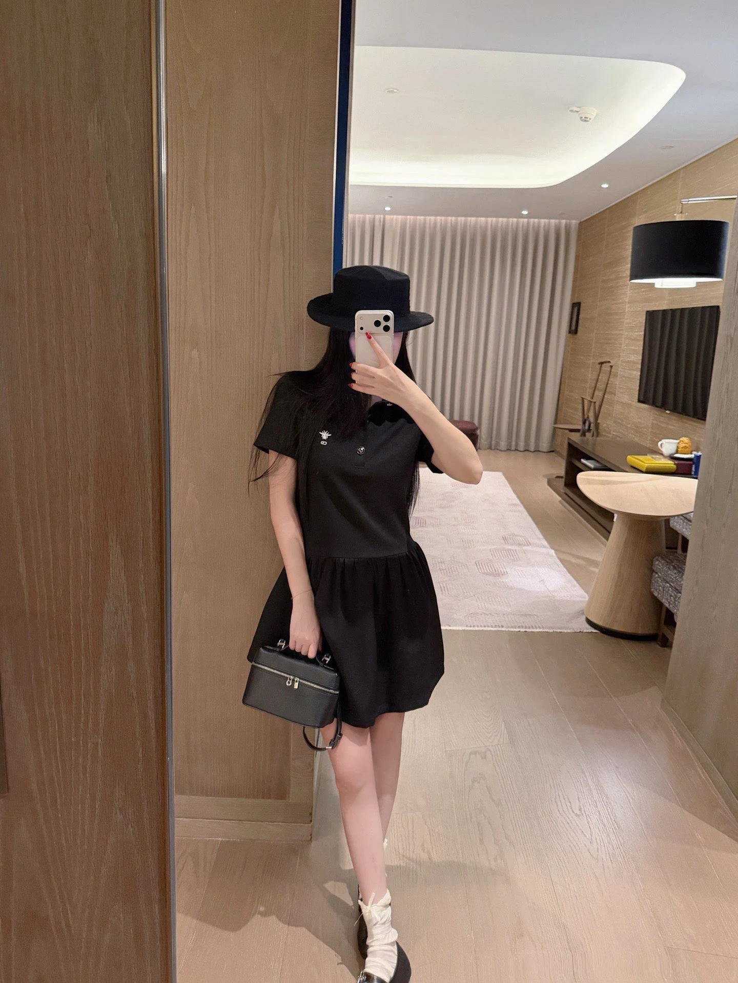 Dresses — e2431165