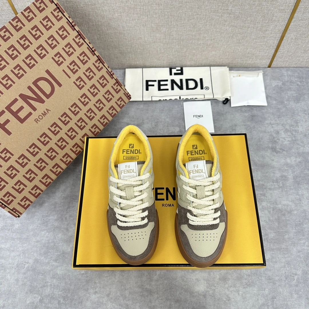 Fendi Sneakers — 5d5c3f47