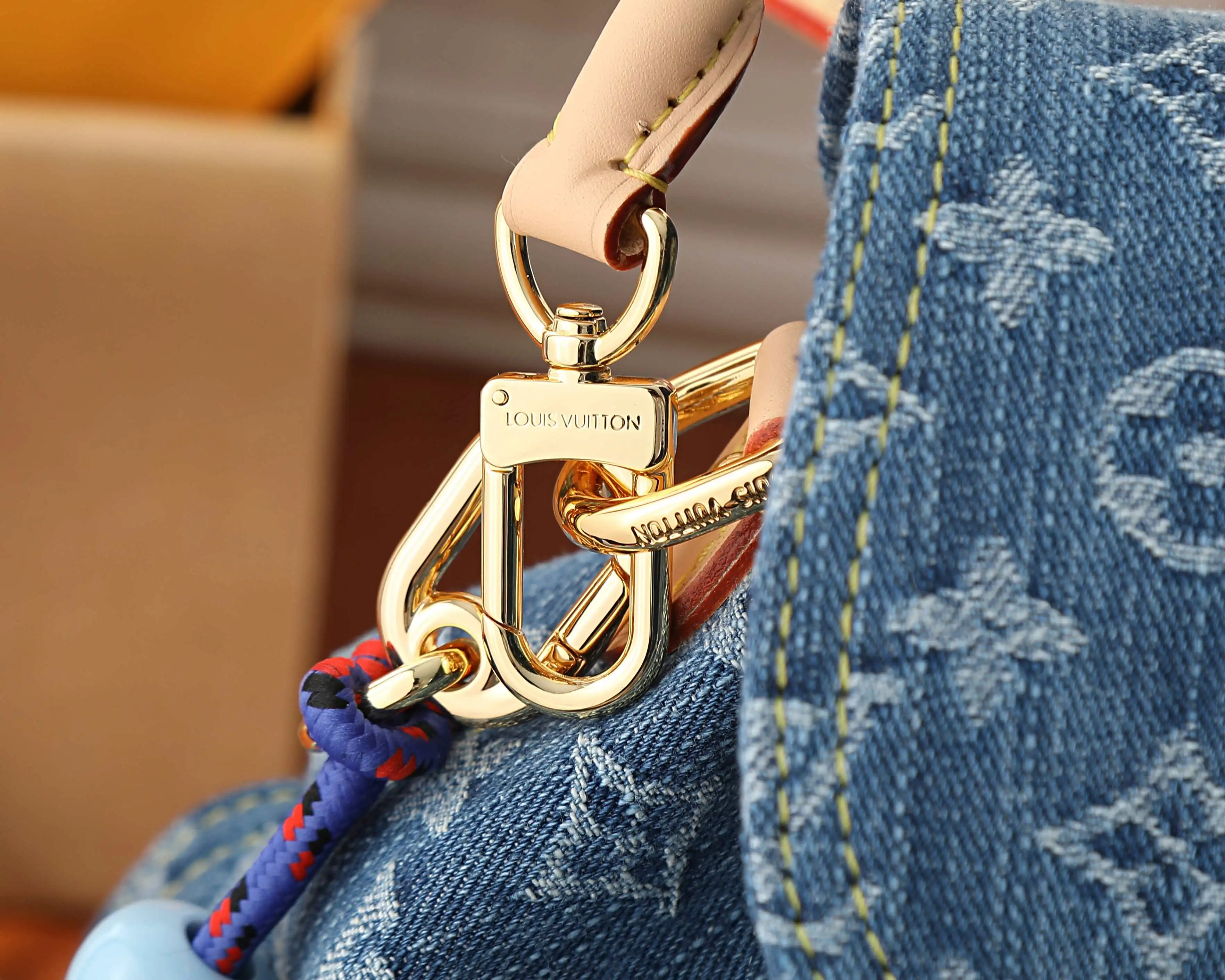 Louis Vuitton Bag — b0adf741
