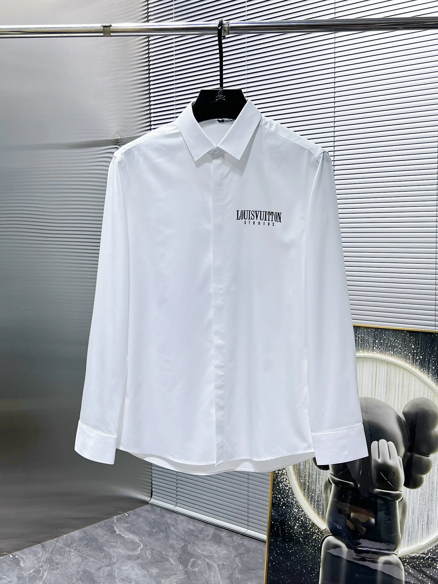 Louis Vuitton Shirts — 3f0cc599
