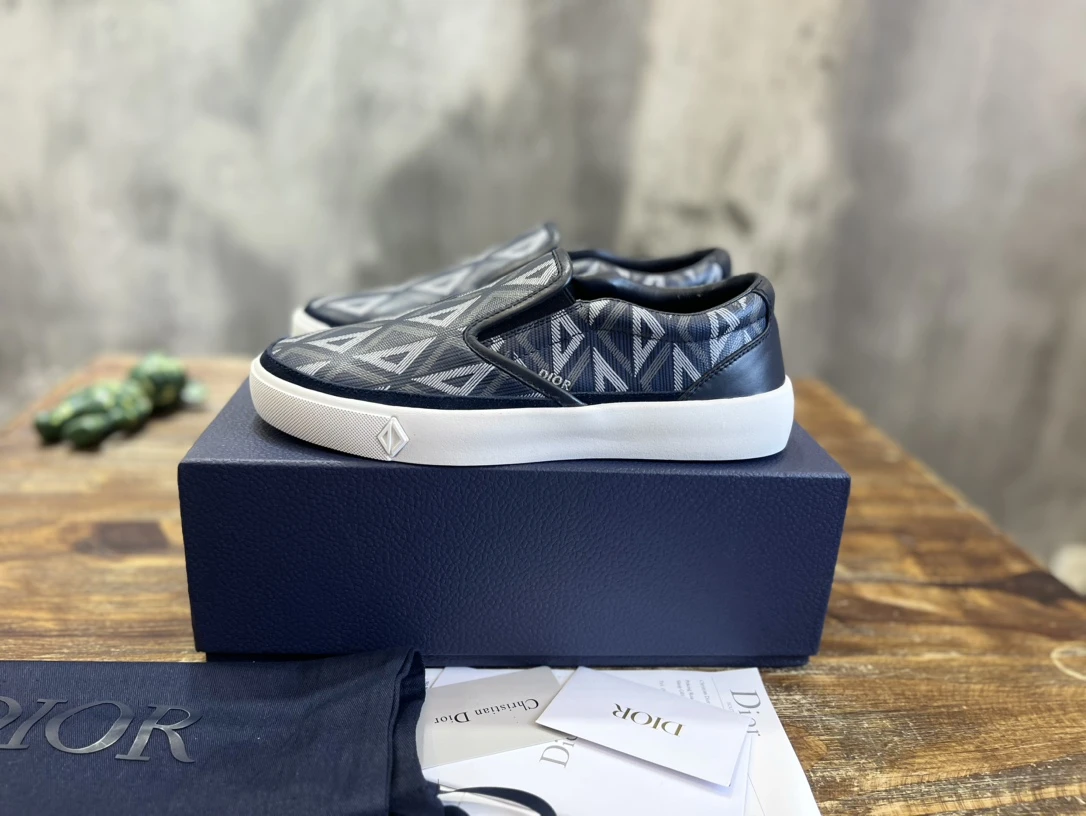 Dior Sneakers — 4f87d30e