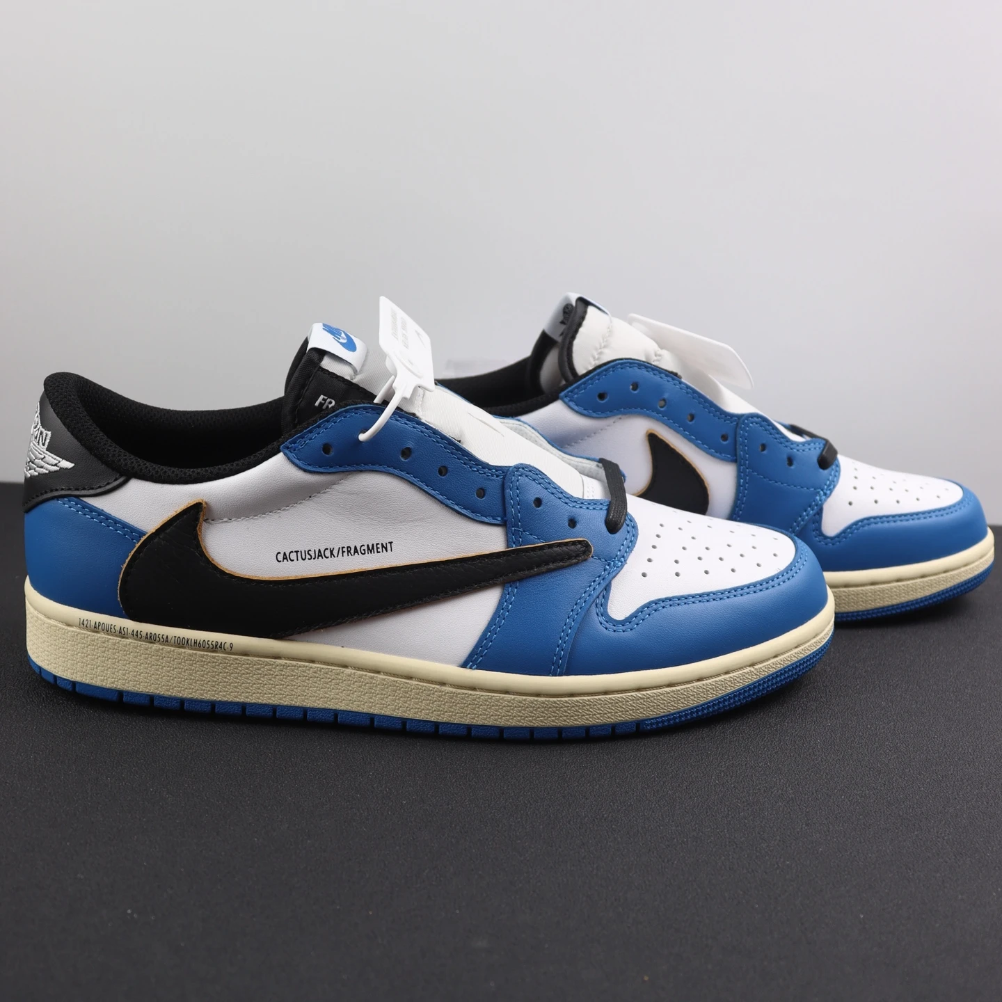 Nike Shoes — db5b7aeb