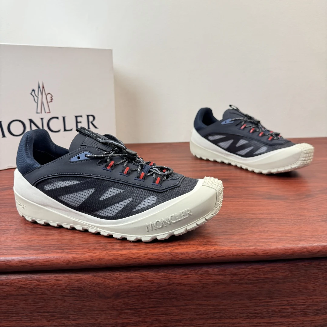 Moncler Sneakers — c204f2ec