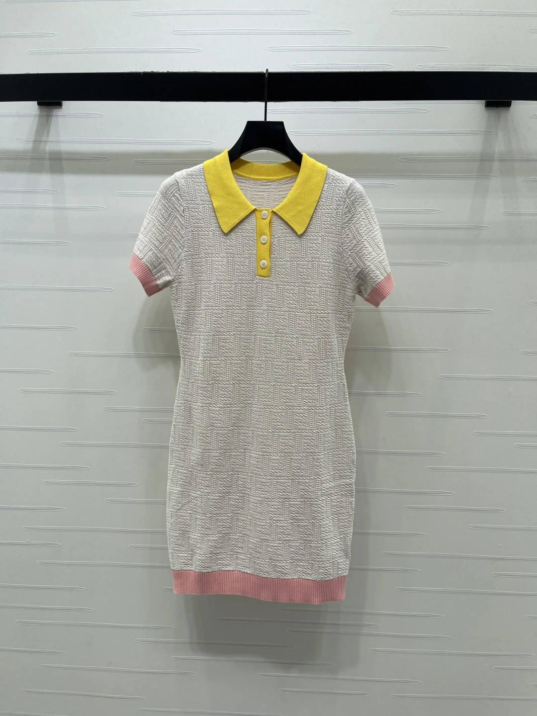 Dresses — 2d7ecd55
