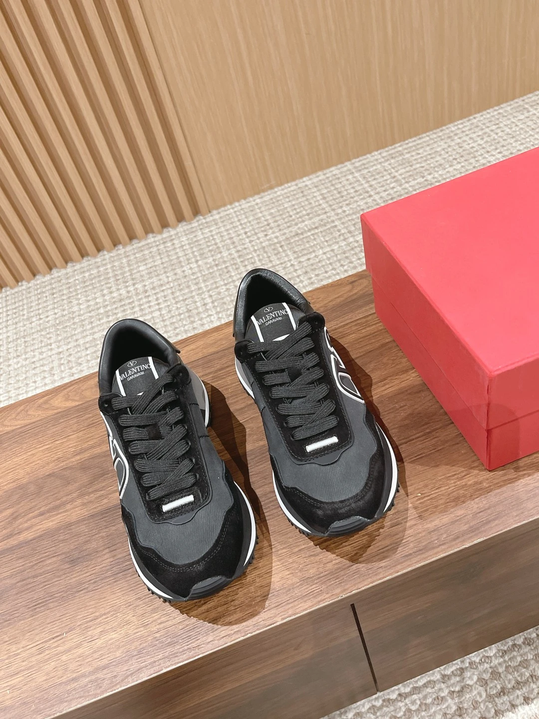 Valentino Sneakers — f66e88c1